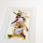 色々な貝のナージュ仕立て 山菜のブラーチェ
