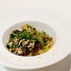 白魚と青のりのタリオリーニ　自家製からすみと