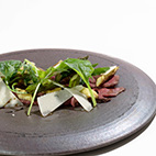 岩手短角牛のローストビーフ　2色のアスパラガスと