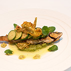 パリッふわっな鮎のコンフィ　花付きズッキーニのアンサンブル