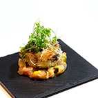 岩牡蠣（夏輝）のラルド包み焼き　夏野菜のアグロドルチェ