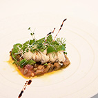 名残り鱧の炭火焼き　色々なピーマンのアグロドルチェ