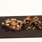 戻り鰹と秋茄子のミルフィーユ仕立て　わさびの香り