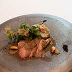 仔羊のもも肉の炭火焼きロースト　和栗とさつま芋の羊羹、秋トリュフの香り