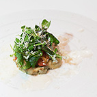 浦村の牡蠣の低温コンフィ　小芋と鮮魚のガレット　ブールブランソース