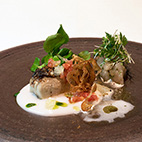 寒鰤の炭火焼き　タルタル　みかんとフルーツトマトのケッカソース　天然クレソンと